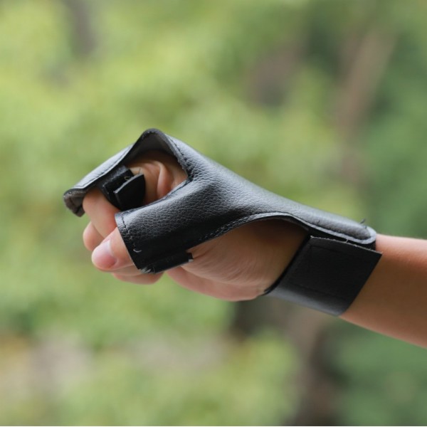 Slingshot UK - Kevlar Protective gloves for slingshot darts shooting